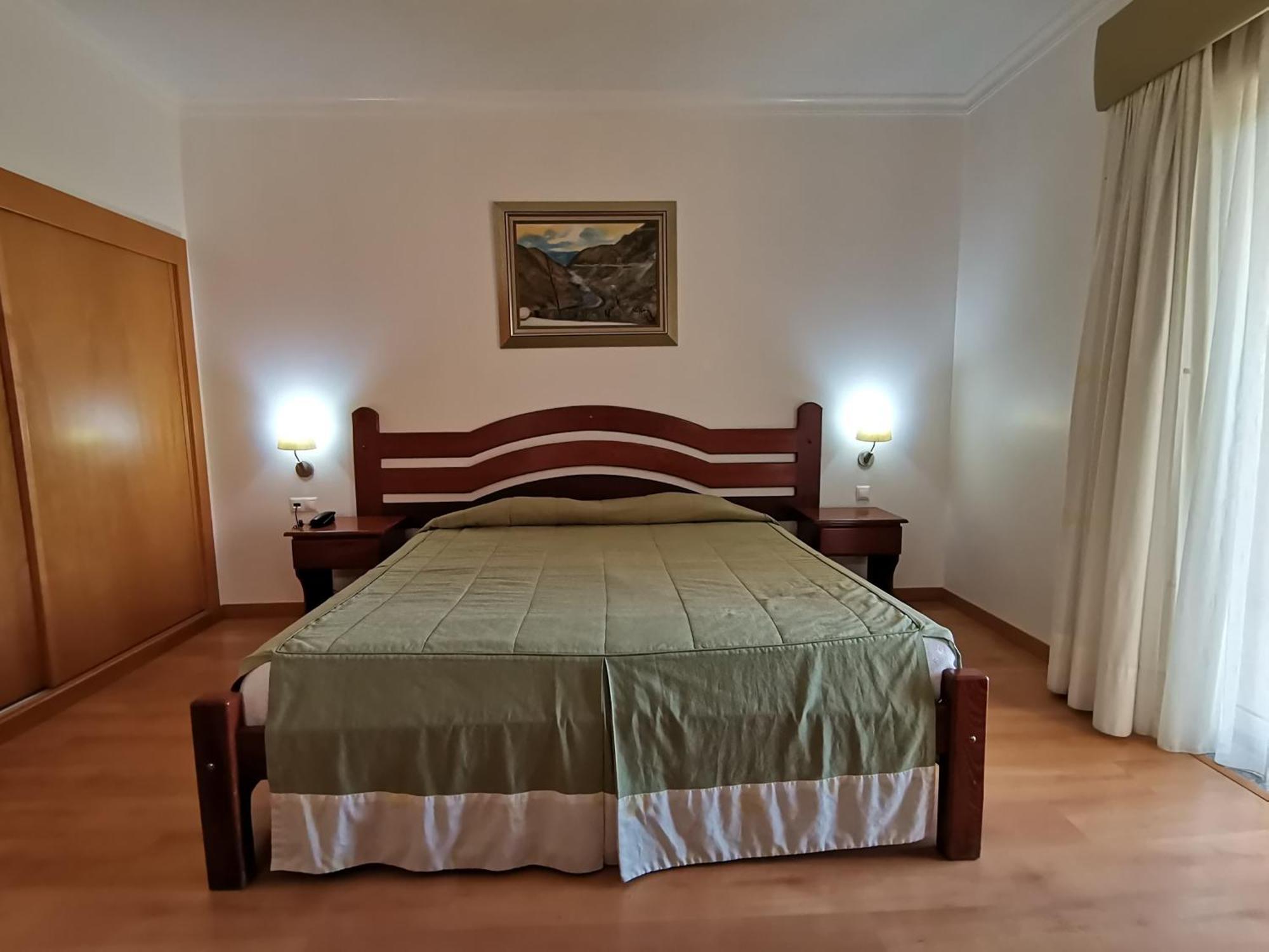 Hotel Quinta Dos Cedros Celorico Da Beira Bagian luar foto