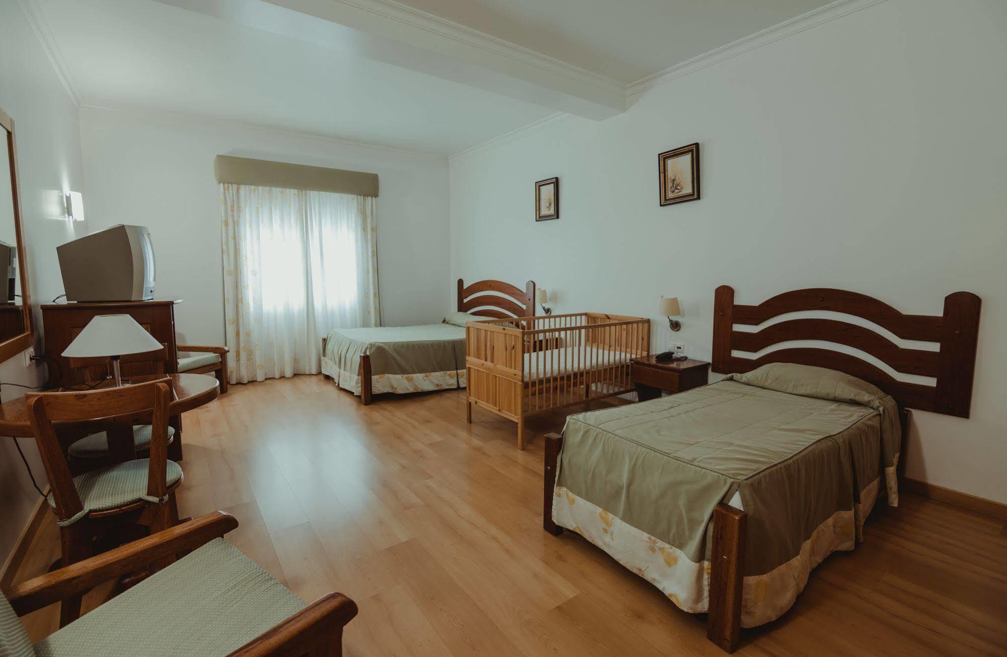 Hotel Quinta Dos Cedros Celorico Da Beira Bagian luar foto